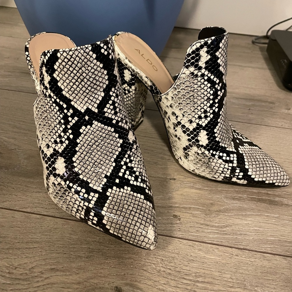 Snake Skin Heels - Picture 2 of 8